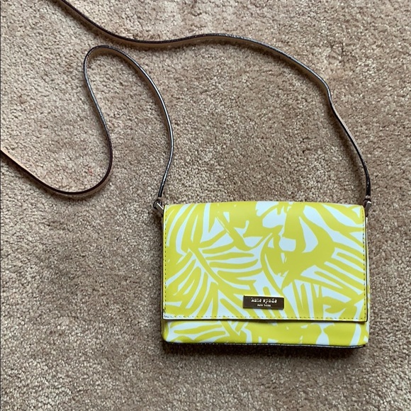 kate spade Handbags - Kate Spade Grant Street Sally Palm Crossbody